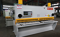 QC11K-8×2500數控(kòng)閘式剪闆機