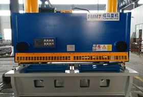 液壓(ya)閘式剪(jian)闆機